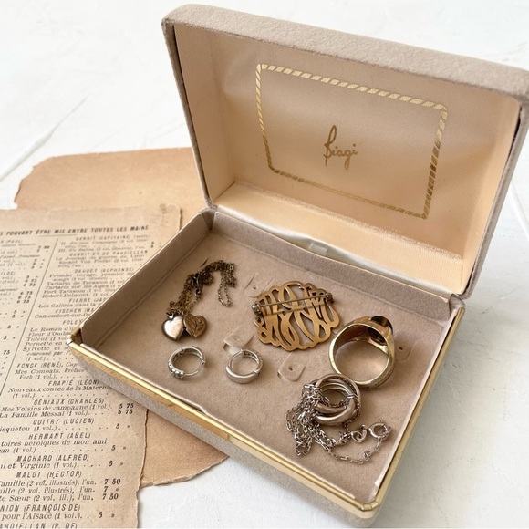 Nude Vintage Earrings Box Vintage Necklace Velvet Case Jewerly Box Neutral Taupe - Picture 1 of 10